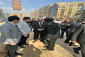 محافظ القاهرة يتفقد أعمال إصلاح كسر ماسورة مياه بمنزل كوبرى الحلمية