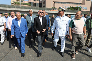 محافظ القاهرة يتابع تعريفة الركوب الجديدة بعدد من مواقف الأجرة والسرفيس