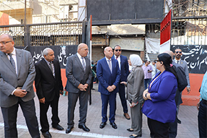 محافظ القاهرة يتفقد عددًا من مدارس القاهرة لمتابعة انتظام العام الدراسى الجديد 