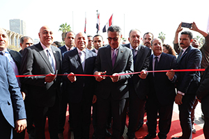 وزير التموين ومحافظ القاهرة يفتتحان معرض 