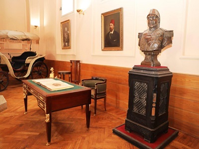 http://www.cairo.gov.eg/en/Photos/English_site/culture/cairo%20history/royal_carriages_museum4.jpg